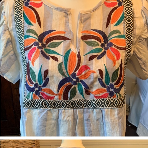 L Love Striped Embroidered Top. Like New! EUC - Picture 3 of 3